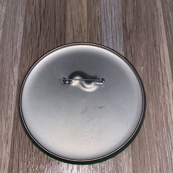 Disneyland resort goofy celebration pin visitors special giveaway collectible - Picture 2 of 4